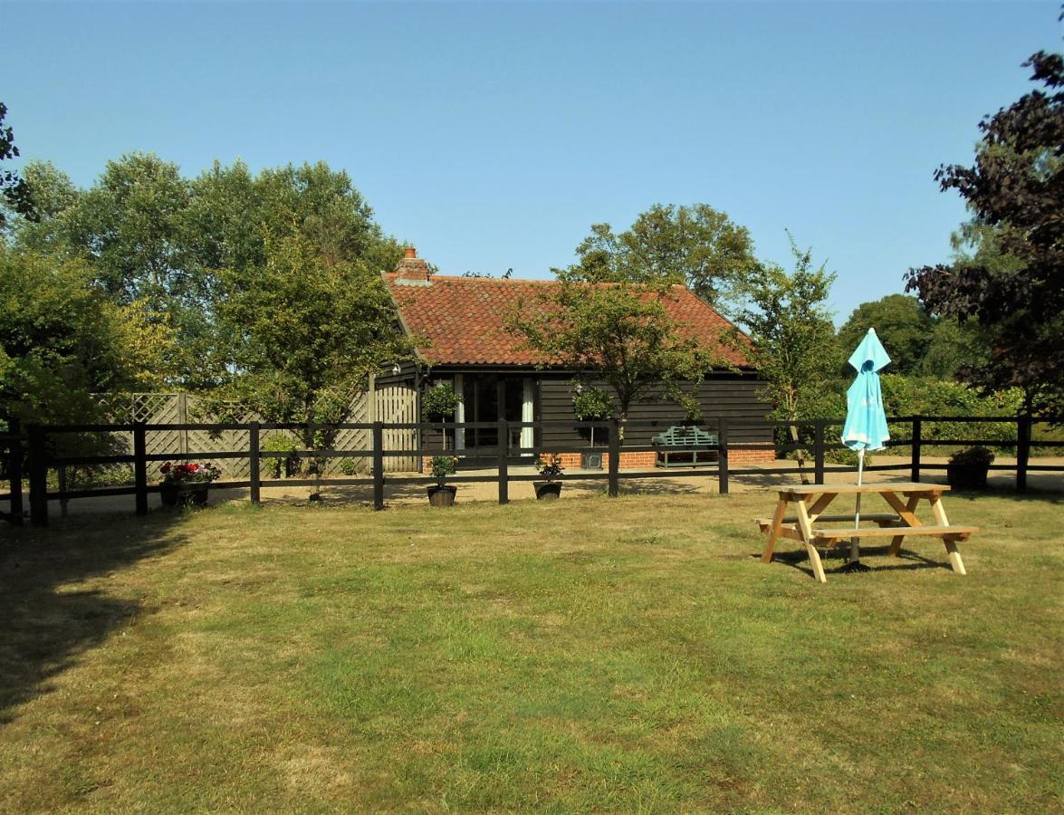 Brundish Suffolk Barn 2 Bed Idyllic 6 Acres Villa Wilby  Exterior photo